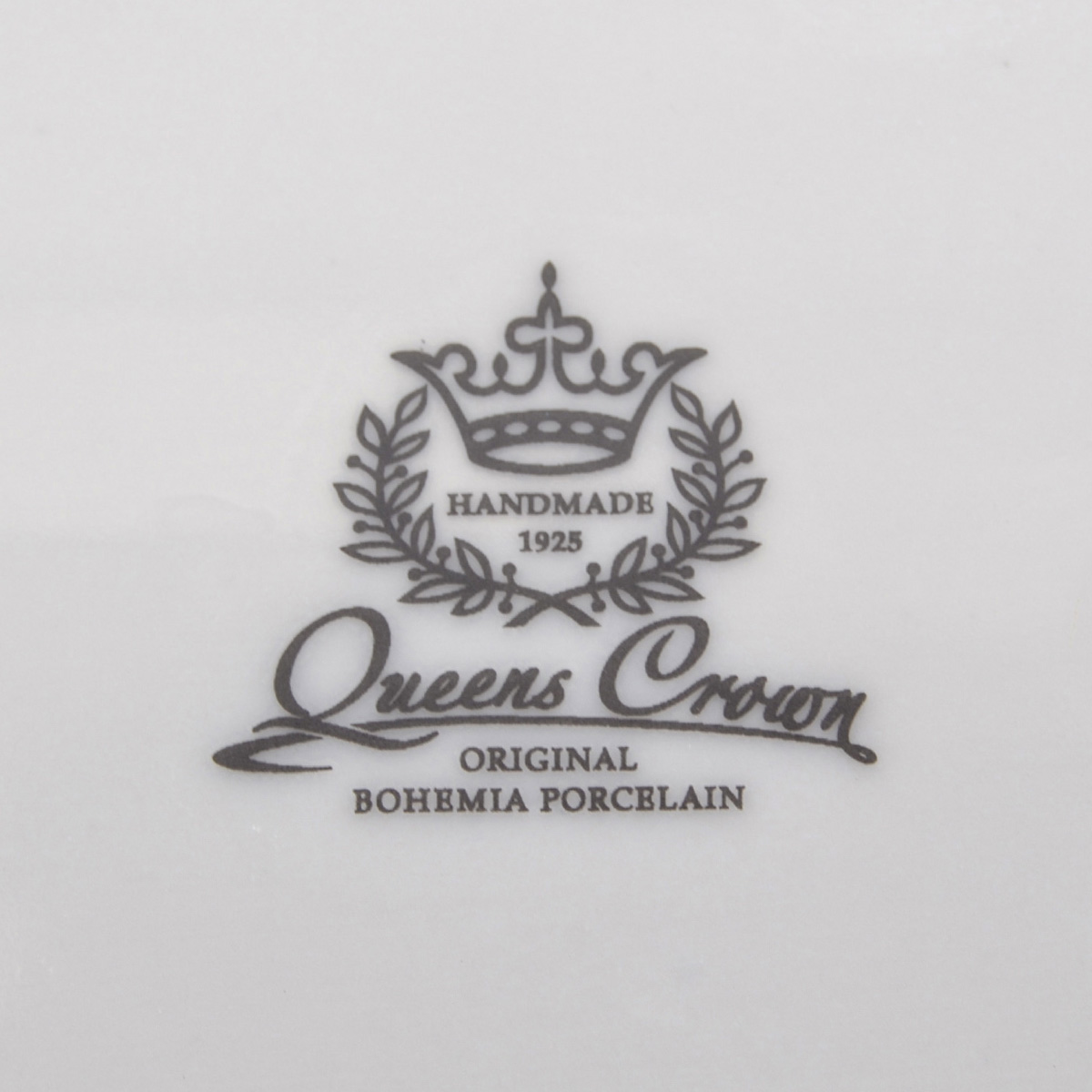 Блюдо квадратное на ножке Queen's Crown Aristokrat Охота бежевая 32 см 6