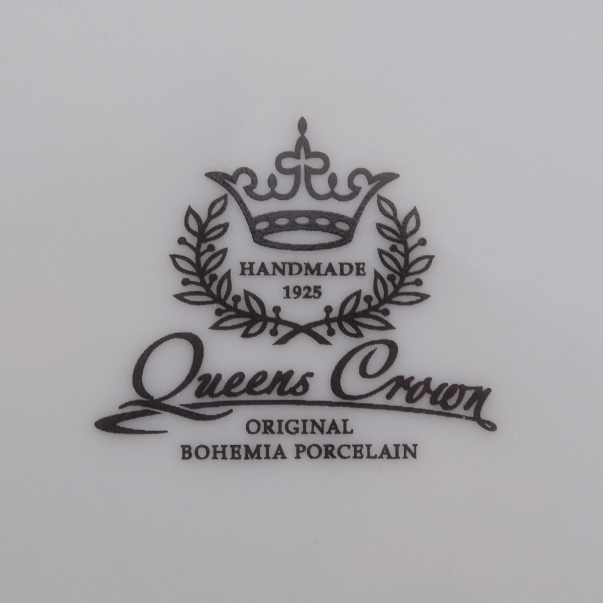 Блюдо квадратное на ножке Queen's Crown Aristokrat Охота бежевая 34*29см 6